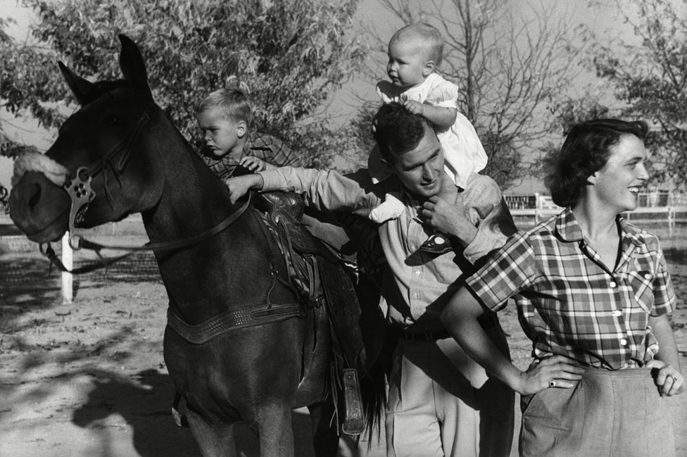 Sa malim Dordom, Robinom i Barbarom 1950. godine na ranu/Getty Images