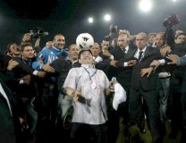 Maradona na oprotaju Ferare u Napulju; EPA/CESARE ABBATE