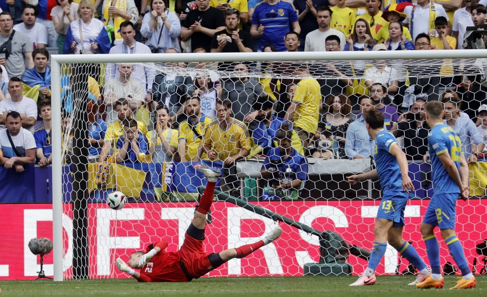 Lo dan ukrajinskog golmana Lunjina, uvara mree Real Madrida/RONALD WITTEK/EPA-EFE/REX/Shutterstock