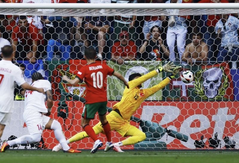 Bernardo Silva postie vodei gol za Portugal/Reuters