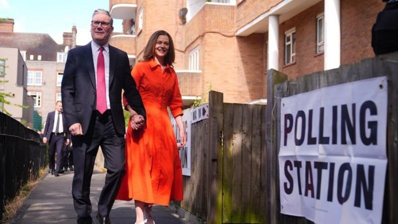 Voa laburista Kir Starmer glasao je u severnom Londonu sa suprugom Viktorijom/PA Media