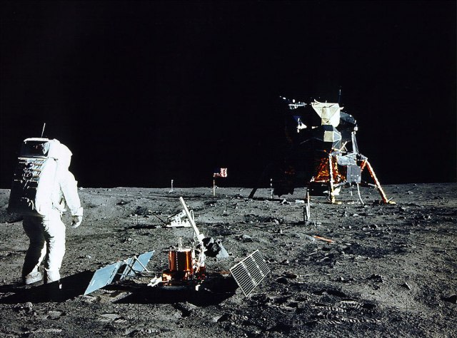 Baz Oldirn ispred lunarnog modula Igl / Foto: Gettyimages / NASA
