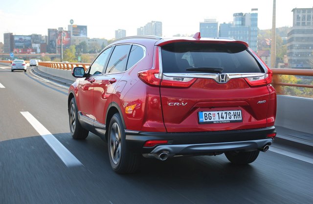 Honda CR-V 1.5 VTEC Turbo CVT AWD: zapremina 1498 ccm; 142 kW (193 KS) pri 5600 o/min; maks. o. mom. 243 Nm pri 2000-5000 o/min