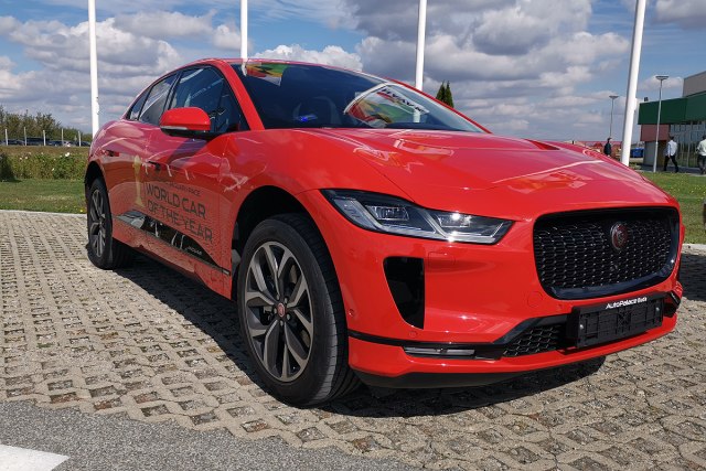 CarGo u svom voznom parku odnedavno ima i luksuzni elektrini Jaguar (Foto: B92/AK)