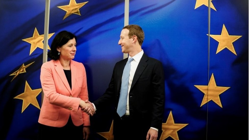 Vera Jurova, funkcionerka Evropske komisije i Mark Zakerberg/Getty Images