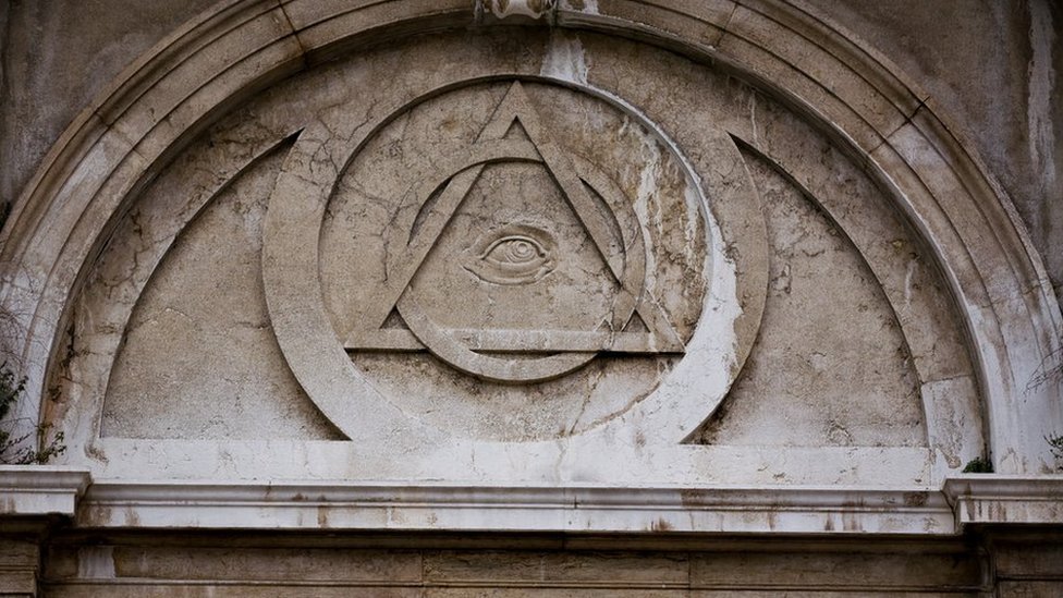 Masonski simboli - svevidee oko, piramida i estar - postoje na brojnim graevinama u Beogradu/Getty Images