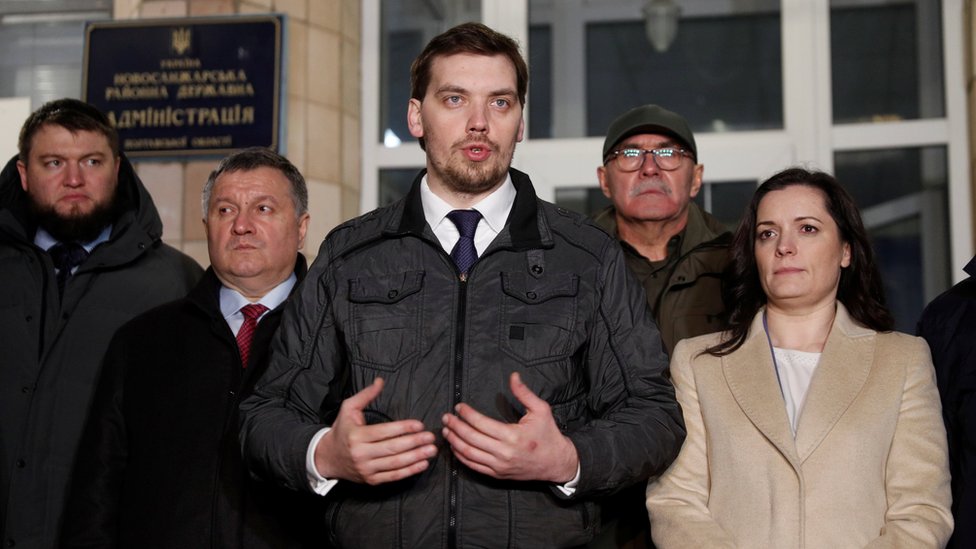 Premijer Olesej Gonaruk, ministar unutranjih poslova Arsen Avakov i ministarka zdravlja Zoriana Skaletska doputovli su kako bi smirili tenzije/Reuters