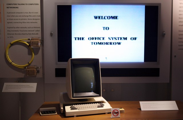 Xerox Alto, prvi lini raunar sa grafikim interfejsom, predstavljen deceniju pre Apple Macintosha i Microsoft Windowsa / Foto:Justin Sullivan/Getty Images