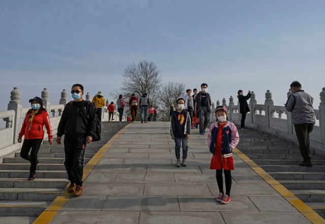 Vikend u Pekingu - Ljudi se vraaju na ulice Foto: Gettyimages, Kevin Frayer