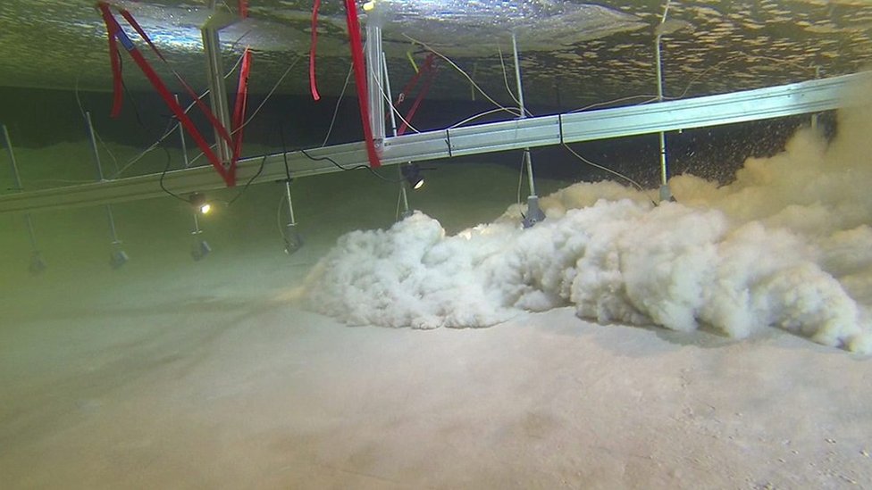Eksperimenti u vodi pokazali su koliko podvodne struje mogu da prebace plastiku u jo veu dubinu/Durham University