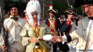 Vrhunac slavlja 1790. bio je trenutak kada je Marija Antoaneta podigla i okupljenima pokazala francuskog prestolonasledika/Getty Images