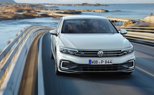 Passat GTE (Foto: VW promo)