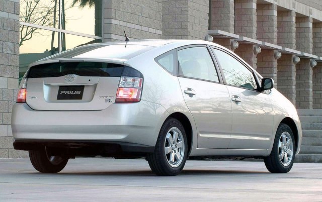 Prius 2 iz 2004. (Foto: Toyota)