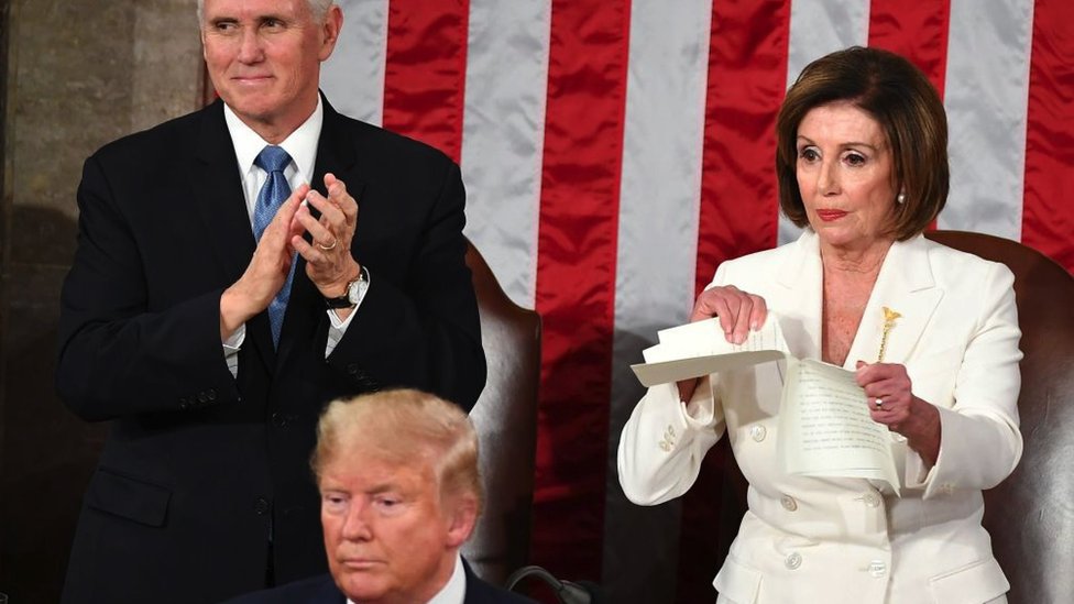 Predsedavajua Predstavnikog doma Kongresa Nensi Pelosi (desno) je zahtevala od potpredsednika Majka Pensa (levo) da smeni predsednika zbog &njegovog podstrekivanja na pobunu&/Getty Images
