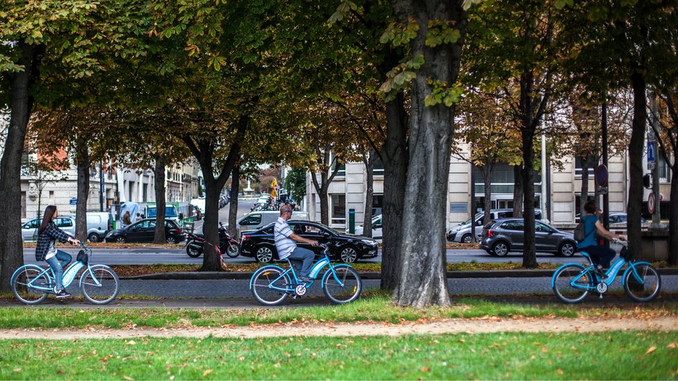 Francuska vlada je od poetka pandemije uloila milione evra u biciklistiku infrastrukturu/BBC