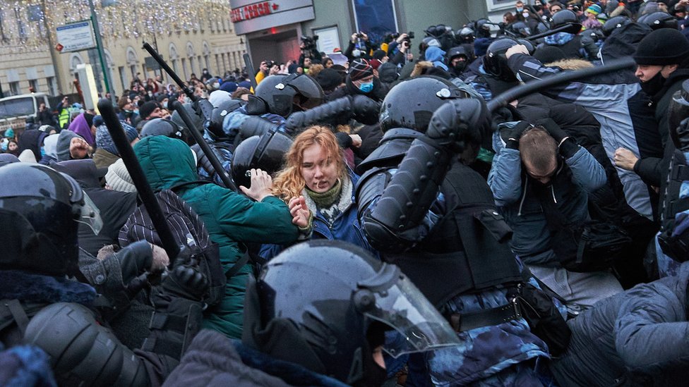 Policija koristi pendreke protiv demonstranata u Moskvi/Getty Images