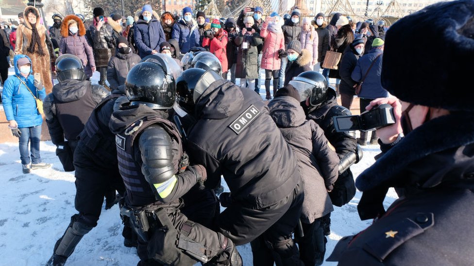 Policija je upozorola da e nedozvoljeni protesti biti &odmah ugueni&/Getty Images