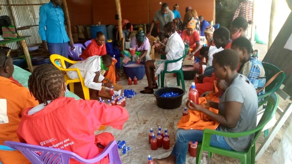 Radionice o pravljenju sapuna u izbeglikom kampu/Innocent Havyariama