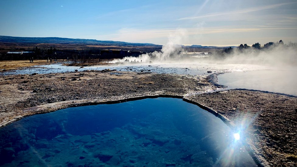 Islandski termalni izvori veliki su uitak za turiste iz inostranstva/BBC