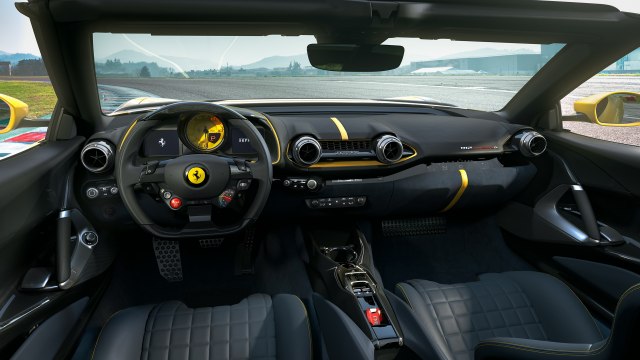 812 Competizione A (Foto: Ferrari promo)