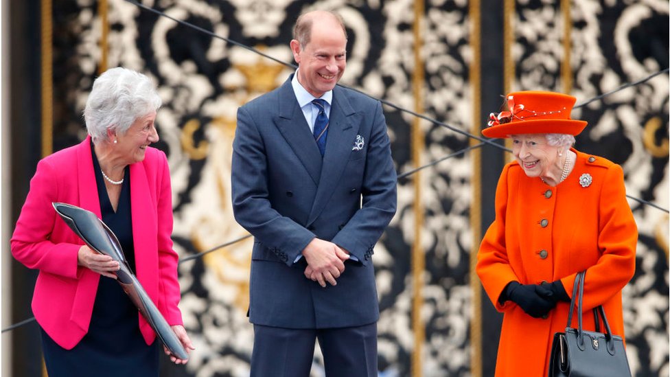Princ Edvard se pridruio kraljici na poetku tafete/Getty Images