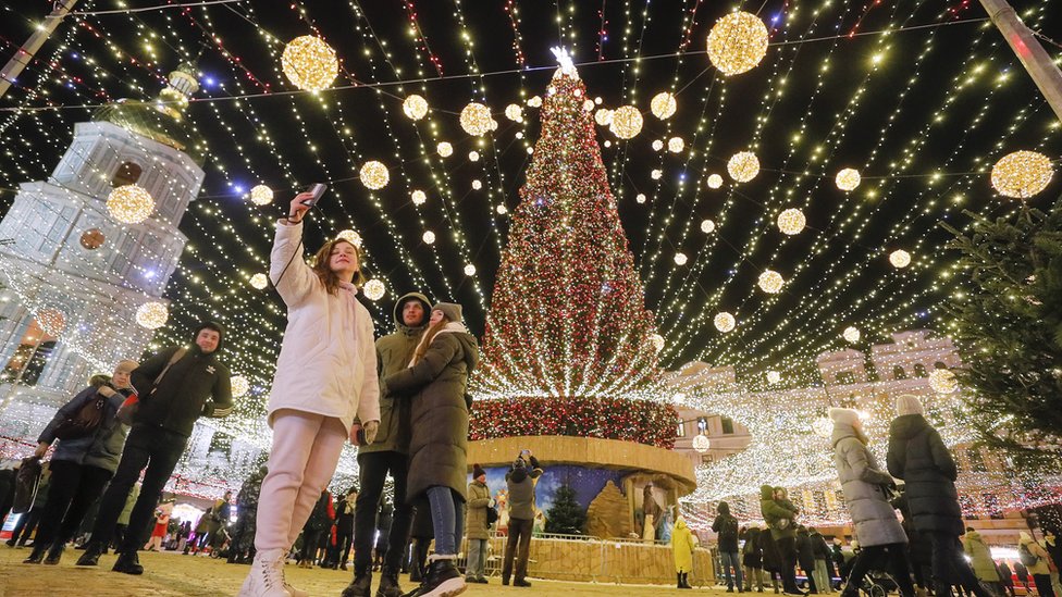 Božiæ u Kijevu je slavljen normalno, sa vrlo malo znakova napetosti ili opreza/EPA