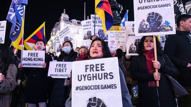 Odluka da Kina bude domain Zimskih olimpijskih igara izazvalo je proteste pripadnika ujgurske manjine/Getty Images