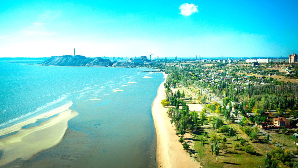 Pogled na morsku obalu u Marijupolju/Getty Images
