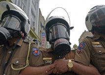 Policija Šri lanke tokom protesta u glavnom gradu Kolombu/Getty Images