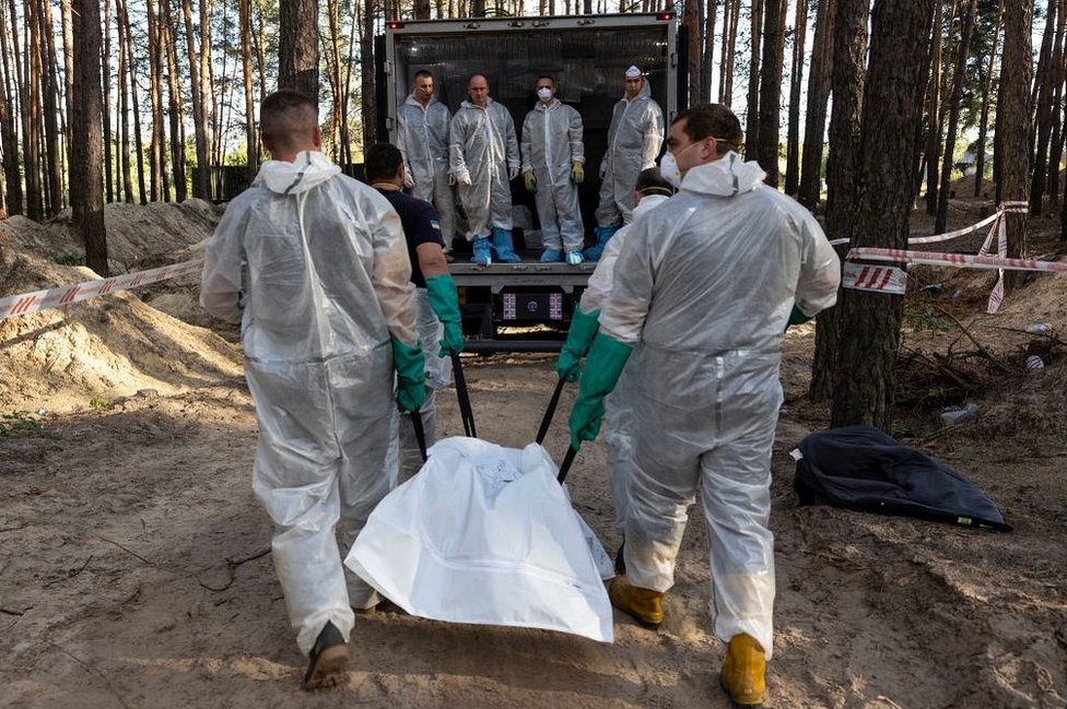 Ukrajina istrauje tela pronaena u masovnoj grobnici na obodu Izjuma/Getty Images