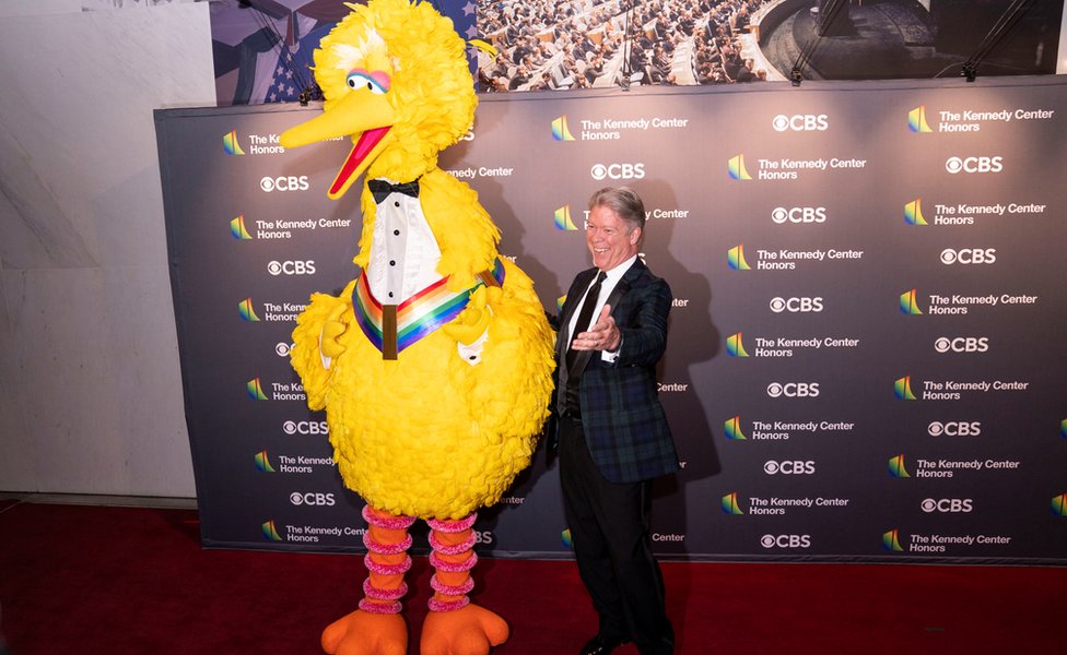 Velika uta ptica iz Ulice Sezam, dobila je nagradu Kenedi centra 2019. godine, a prisustvovala je ovogodinjoj ceremoniji/Reuters