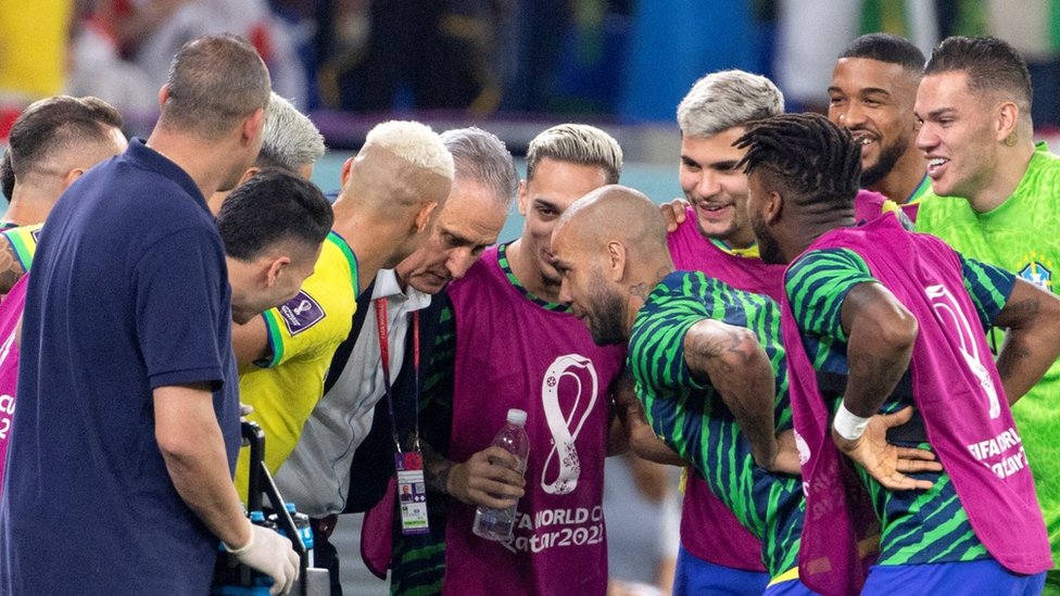 Brazilski selektor Tite zaplesao je sa igraima posle jednog od golova protiv June Koreje, to se nekima nije dopalo/Getty Images
