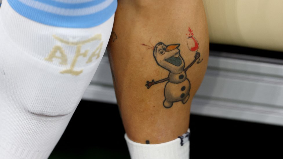 Tetovaa jednog argentinskog fudbalera - crtani lik Olaf/Reuters/MOLLY DARLINGTON