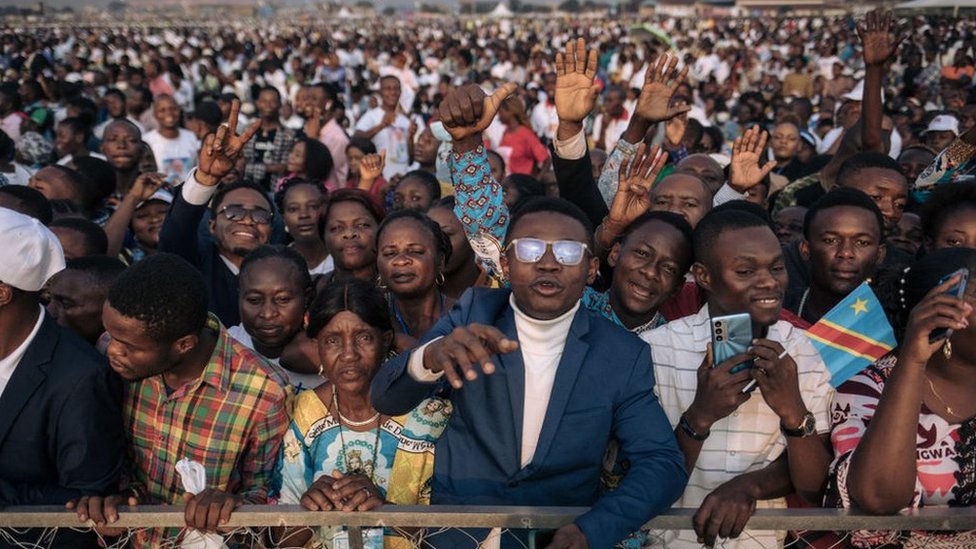 ivopisna dobrodolica pape u DR Kongu/AFP