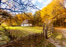 Shutterstock/Khosro