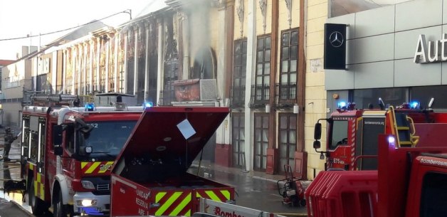 Požar je izbio u popularnom noænom klubu Teatar, u gradskoj èetvrti Atalajas/112 Región de Murcia