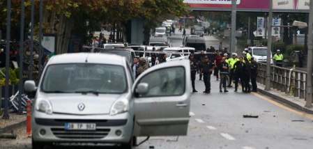 Eksplozija se dogodila svega nekoliko asova pre nego to je poelo zasedanje parlamenta/Reuters