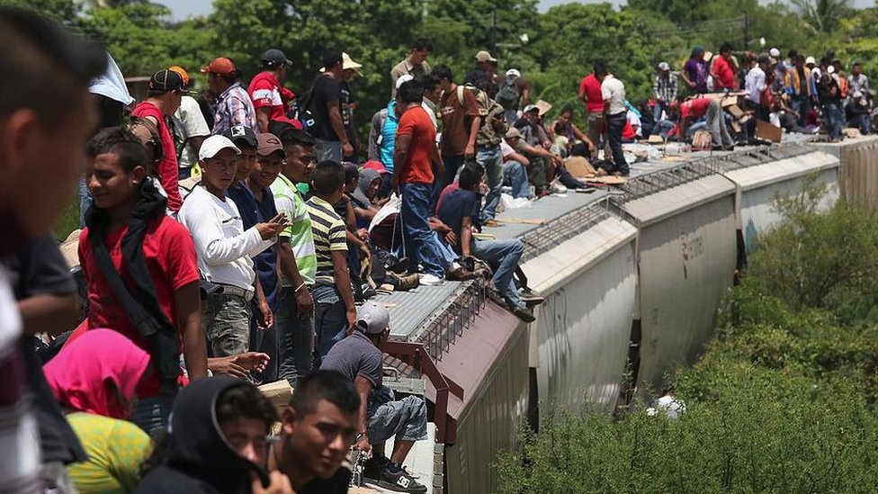 Migranti na krovu voza La Bestija pokušavajuæi da doðu do Amerike/Getty Images