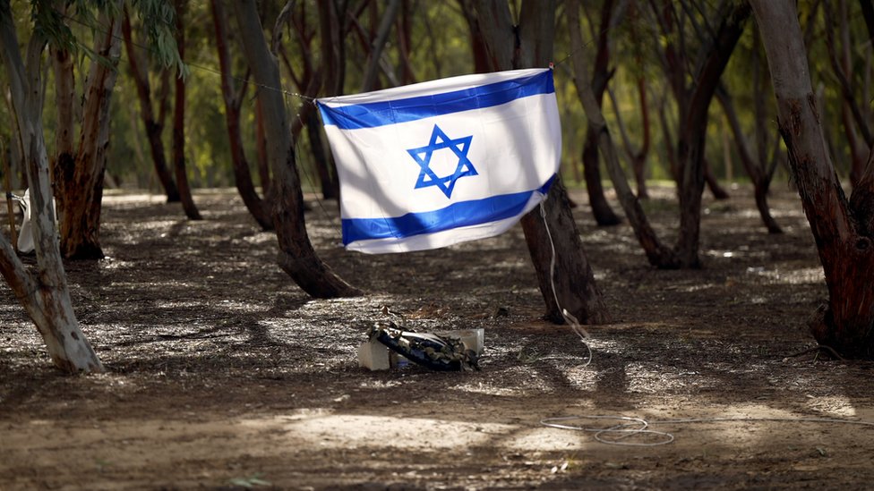 Izraelci i dalje pokušavaju da se izbore sa Hamasovim napadom iz oktobra/BBC/Dave Bull