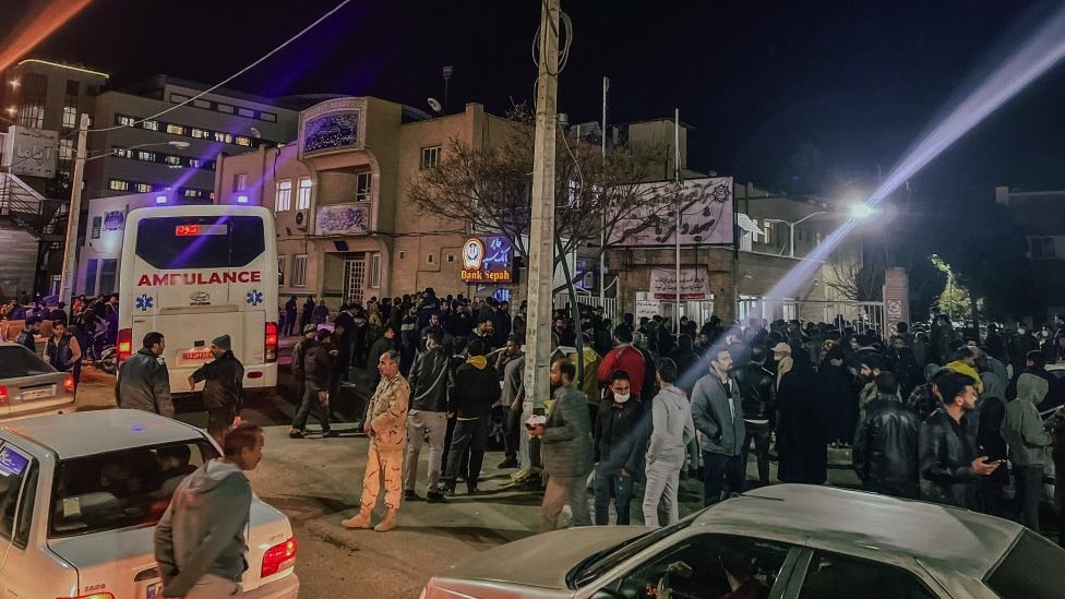 U samoubilakom napadu u junom iranskom gradu Kermanu, za koji je odgovornost preuzela Islamska drava, ubijeno je 89 ljudi - u njemu su uestvovala dva dravljana Tadikistana/AFP
