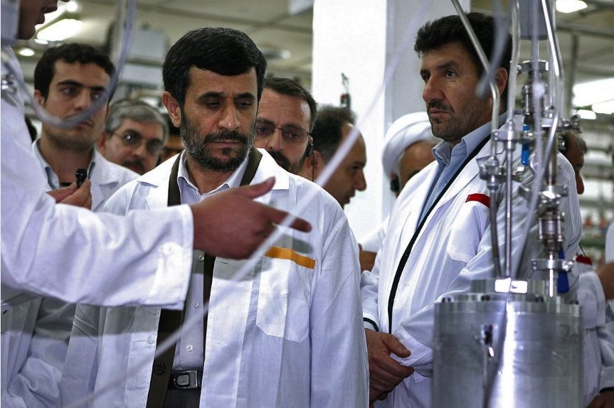 Nekadanji iranski predsednik Mahmud Ahmadinedad najavio je pojaanu proizvodnju uranijuma u nuklearnoj elektrani u Natancu - fotografija iz 2008. godine/Getty Images