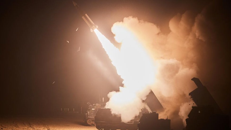 Vojno-taktiki raketni sistem srednjeg dometa (ATACMS) tokom ameriko-junokorejskih vojnih vebi/Reuters