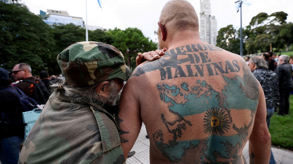 Na tetovai ovog mukarca pie: Heroj Malvina (kako Argentinci nazivaju Foklandska ostrva)/Reuters/Agustin Marcarian