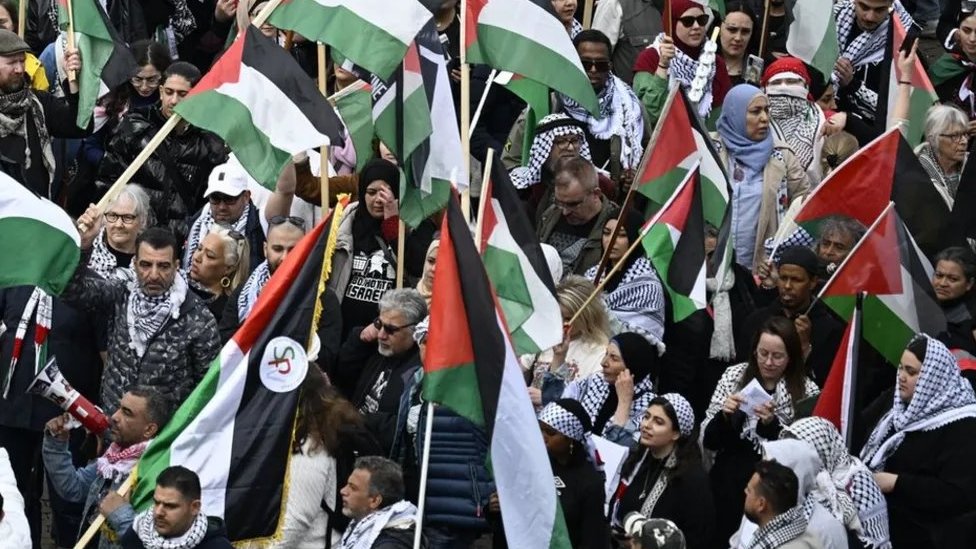 Hiljade propalestinskih demonstranata okupilo se u vedskom gradu Malmeu u znak protesta protiv uea Izraela na takmienju Evrovizije/EPA-EFE/REX/Shutterstock