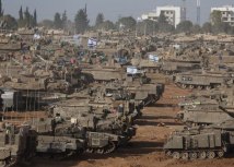Izraelski tenkovi i borbena vozila grupiu se oko granice Gaze od etvrtka/EPA