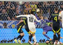 Damal Musijala postie drugi gol za Nemaku/FRIEDEMANN VOGEL/EPA-EFE/REX/Shutterstock